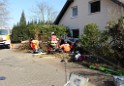 17.3.2016 VU PKW im Vorgarten Bergisch Gladbach Im Steinkamp